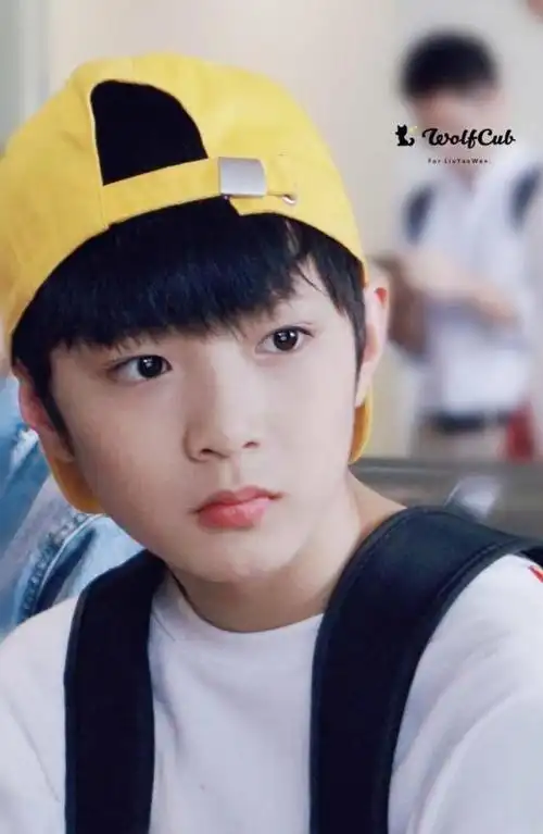 tf家族刘耀文晒少女发带 不小心暴露了他的小秘密_手机搜狐网