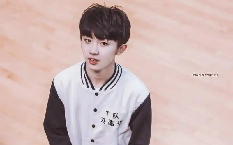 洛瑶台风少年团马嘉祺绝美r老师手幅开箱awsl7878