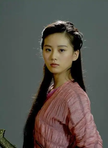 刘诗诗,要图片,最好是现代的.