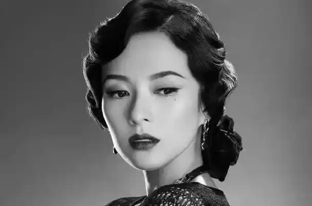 请半个娱乐圈为她做"绿叶",这一次,章子怡的"江湖地位"稳了