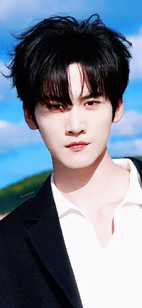 ⚪︎想看海 看日落 和你*周柯宇这组很适合做头像壁纸#周柯宇