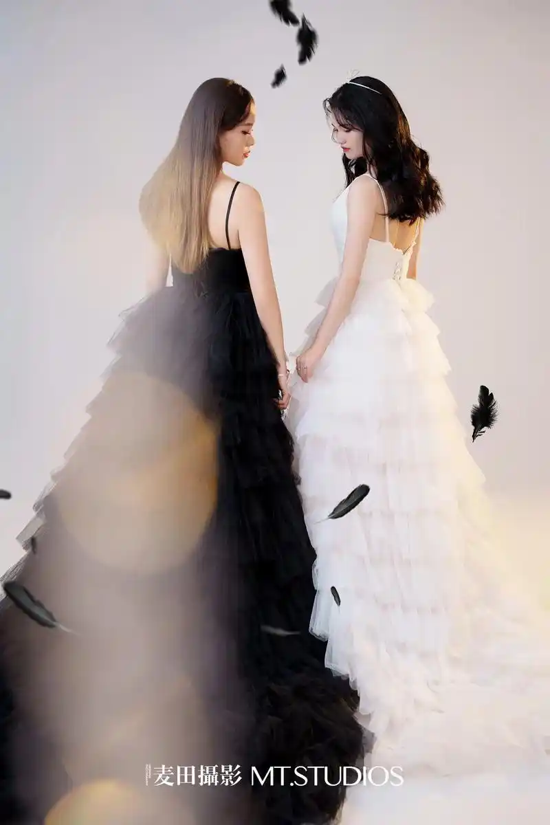 双女主照|闺蜜写真.我们天生一对,不需要被理解#闺密 #姊妹 - 抖音