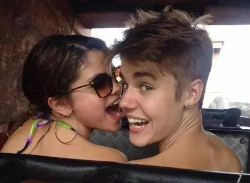 比伯和赛琳娜:我真的爱过你,我没法骗自己|赛琳娜|比伯|感情_新浪新闻