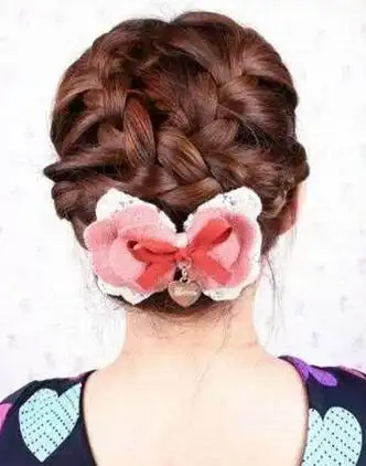 蜈蚣辫发型编发教程简单(2款时尚女生蜈蚣辫编发图解)(11)