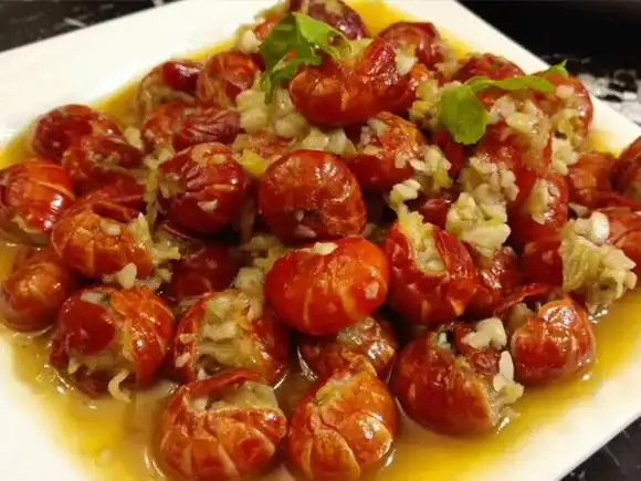 蒜蓉龙虾尾(配料:虾尾,蒜)