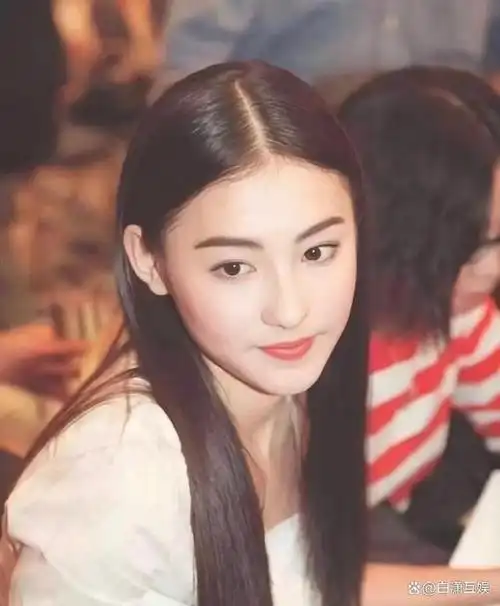 张柏芝颜值巅峰时期,怪不得女明星都怕跟她合影!