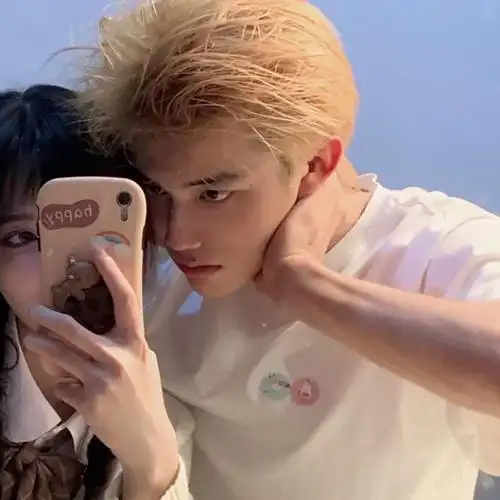 好看的甜蜜真人情侣头像一左一右配对