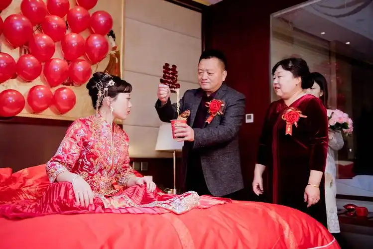 恭祝新郎王建辉 新娘赵方齐新婚幸福——婚礼现场纪实