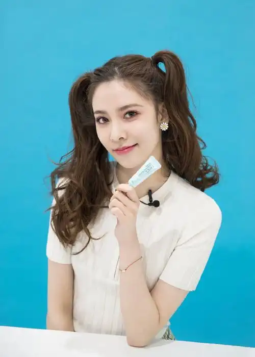 宋妍霏双马尾俏皮写真图片37