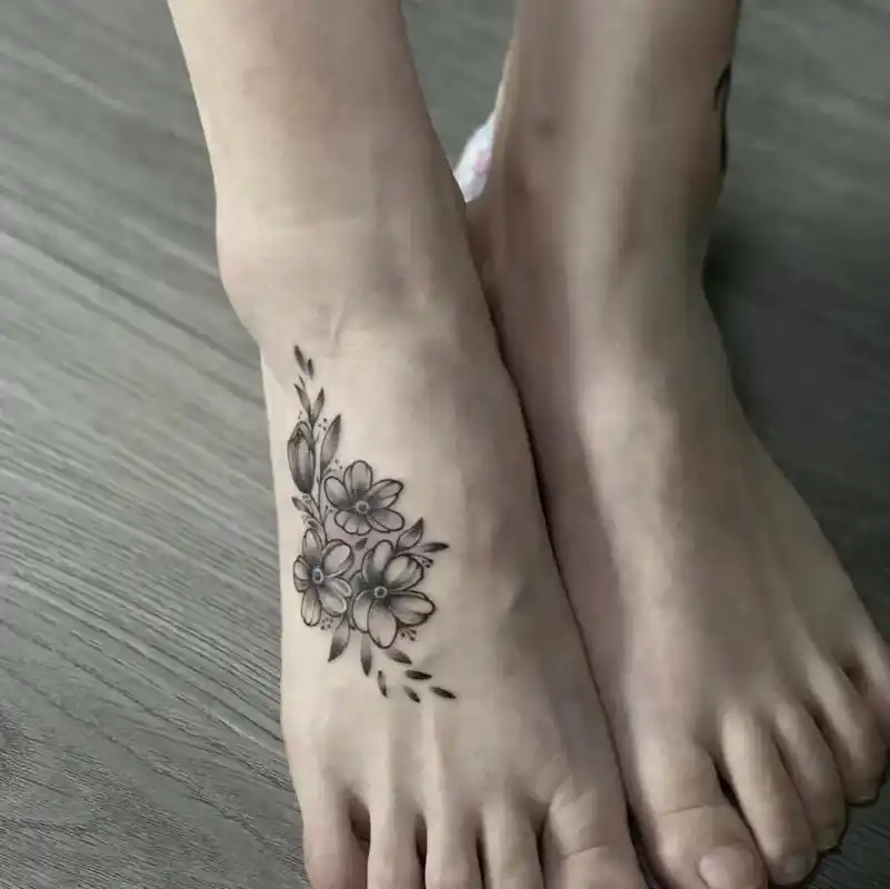 女生脚背素花推荐,真的性感!#纹身 #适合女生的纹身图案推荐