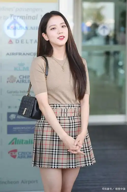 blackpink里第一个承认恋情的金智秀和安普贤,两人有什么故事