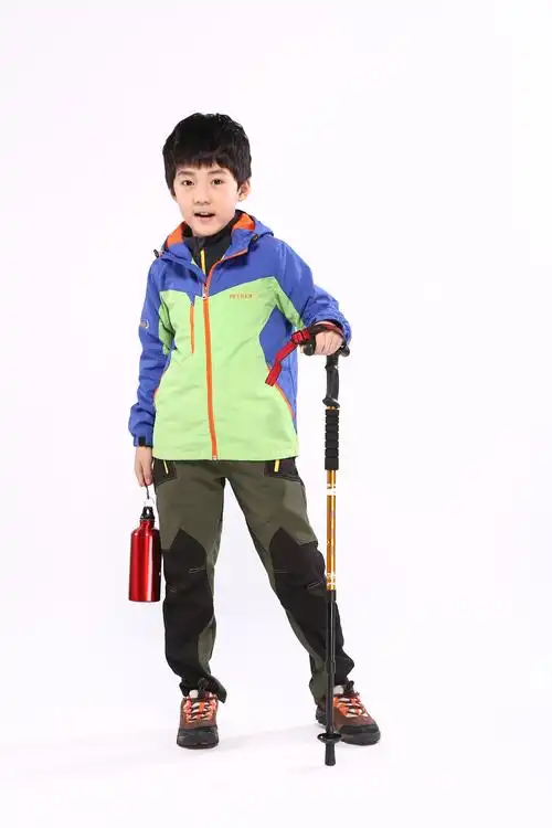 麦飞乐儿户外服装防水防风透气网布里衬连帽儿童时尚拼接冲锋衣