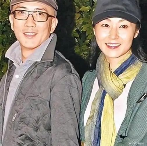 鬼才编剧陈十三娶香港第一美腿万绮雯遗憾的是至今没有儿女