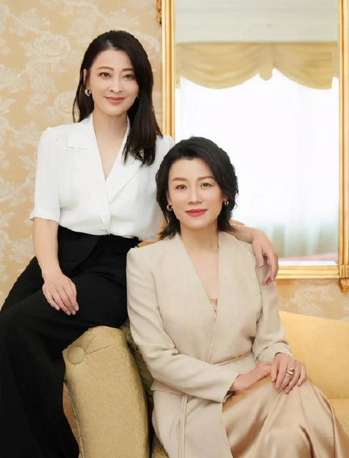 父母爱情安杰江德华姑嫂同框梅婷刘琳引回忆两人成16年的闺蜜