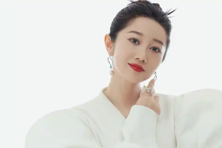 p data-id="go045yhx79">陈嘉男,1993年9月24日出生于 a target="