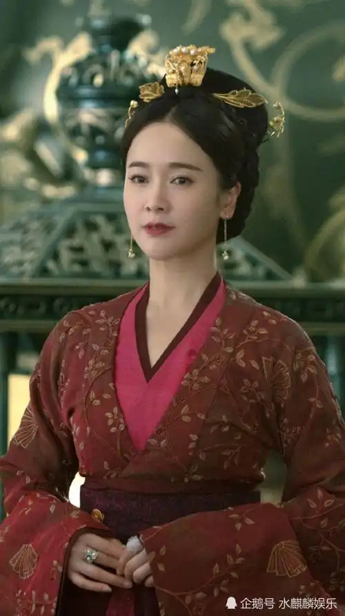 左小青性感妩媚身材完美