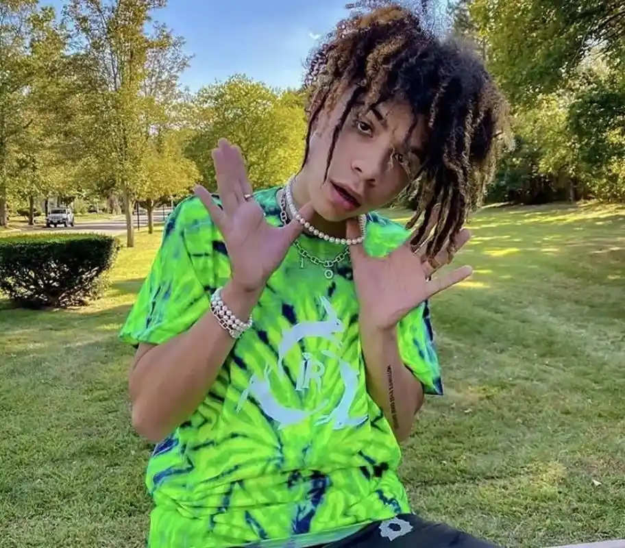 你的男孩iann dior#ianndior #头像#背景图 - 抖音