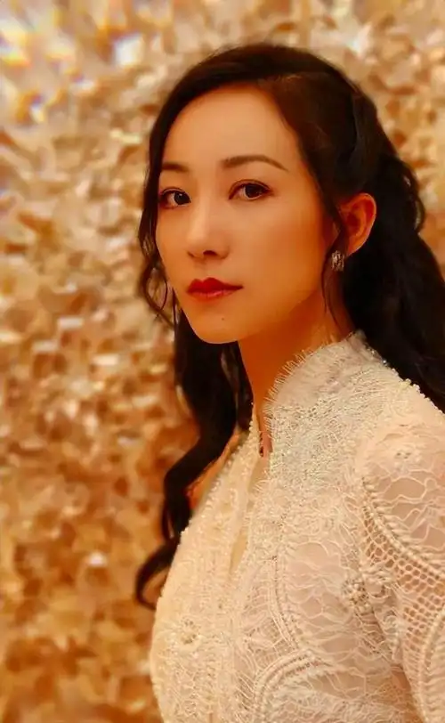 韩雪和富商万山约会照被曝!两人年龄相差18岁,现在感情稳定