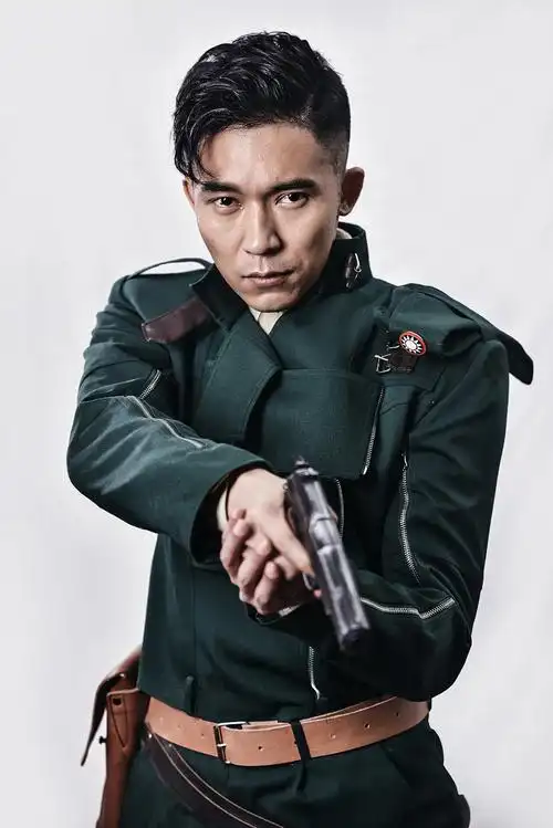 今晚,由羿坤编剧,主演并导演的主旋律抗战大剧《特种兵之深入敌后》将