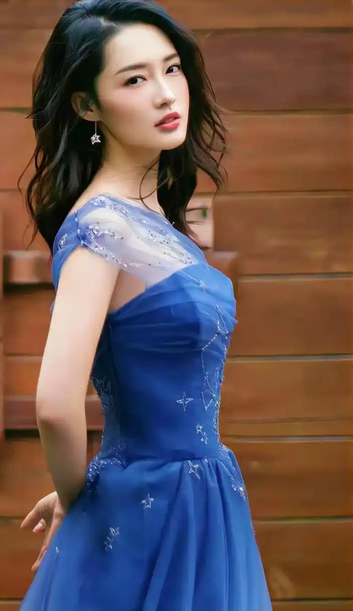 李沁# #明星美照# 这样的美女你喜欢吗