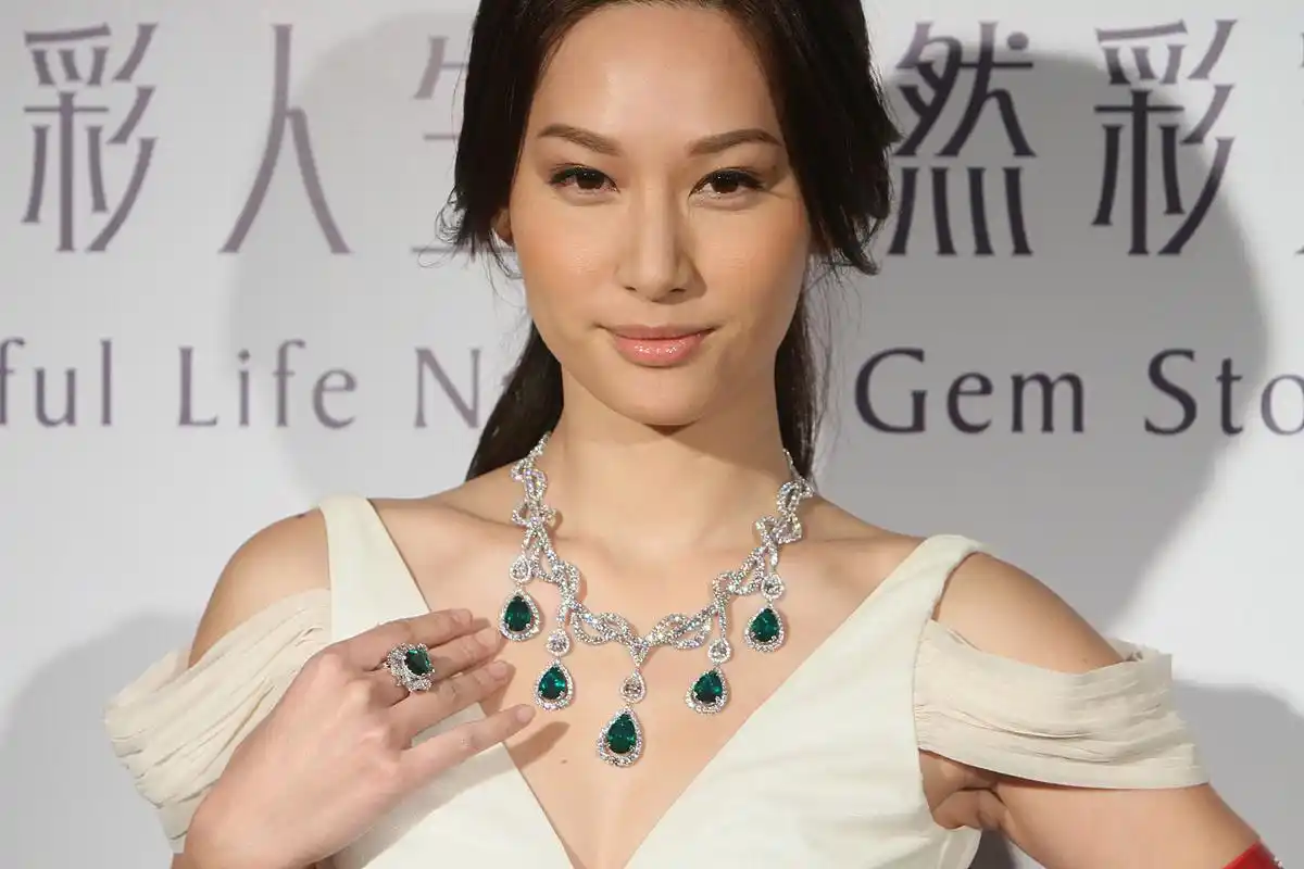 看多了小白花,这种邪恶渣女气质的女明星好有吸引力.徐子珊.