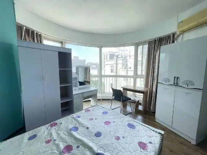 金城国际绿洲银郡主卧落地窗大阳台