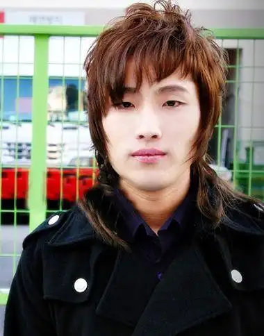 男生把头发接长留什么发型男生带长刘海碎发发型图片