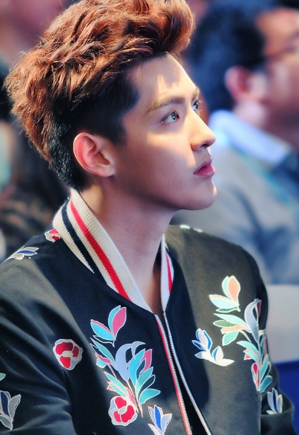 吴亦凡的6张帅照,最后一张帅到没朋友,好喜欢他!