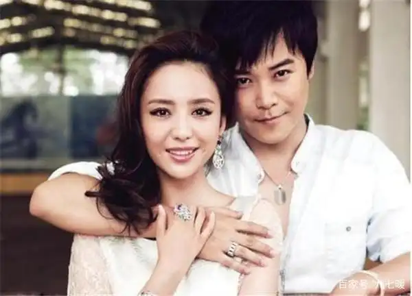 更曾因赞成"一夫多妻"制的婚恋观被喷上热搜.