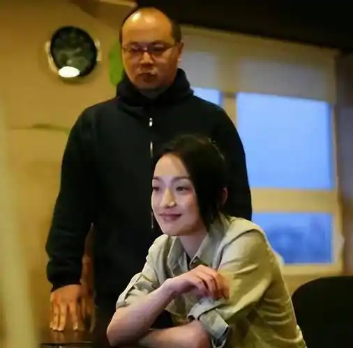 王菲的社交圈,那英露出姨母笑,意外串起周迅的闺蜜圈_范晓萱_窦唯