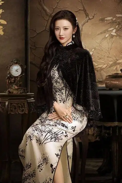 原来她才是司藤的人选当旗袍造型曝光后才知道什么是妖艳