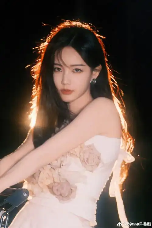 李一桐发际线#短发李一桐超飒的好嘛!