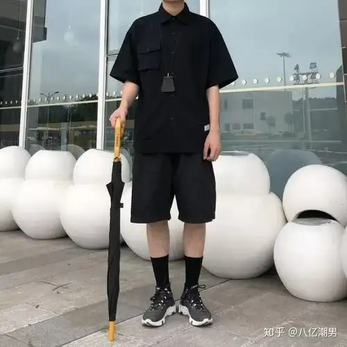 男生穿一身黑怎么搭配? - 知乎