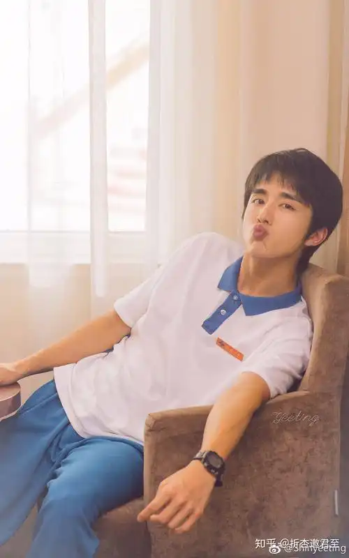 你觉得哪些张新成的照片堪称一眼万年