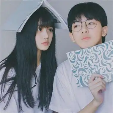 适合00后学生用的情侣头像一人一张可爱单纯学生情头图片