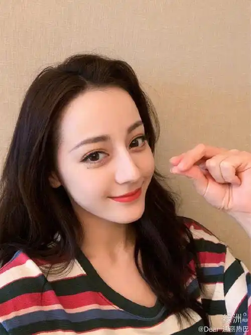 9696一些@dear-迪丽热巴绿洲上的自拍05没见过的快来存图啦