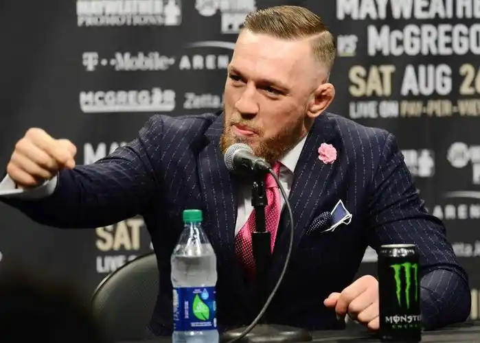 "嘴炮"康纳-麦格雷戈第3次宣布退役