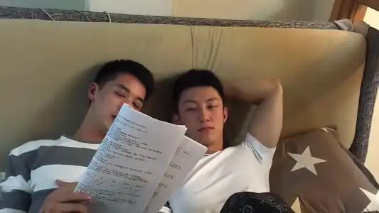 黄景瑜和许魏洲还联系 黄景瑜告白许魏洲ins拍摄上瘾黄景瑜起反应