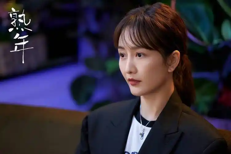 选美冠军出道,因"夜光剧本"沾上"烂泥",王鸥凭演技证明自己_剧中_王凯