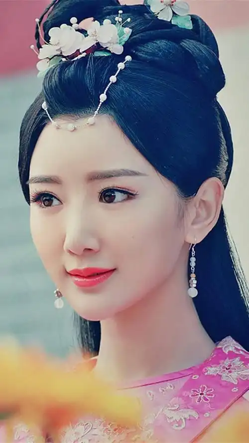 毛晓彤锦绣未央甜美剧照