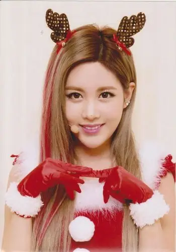 李居丽tara(更多萌妹推送请关注微博爱豆美图馆)