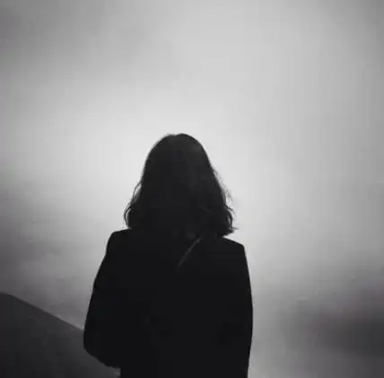 黑色孤独伤感图片大全,女人伤感图片孤独绝望