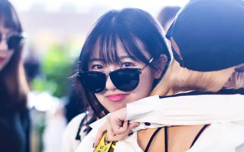 【毛毛 | 李宇琪】20170825应援会送机直播 —— 毛推带你去送机_哔哩