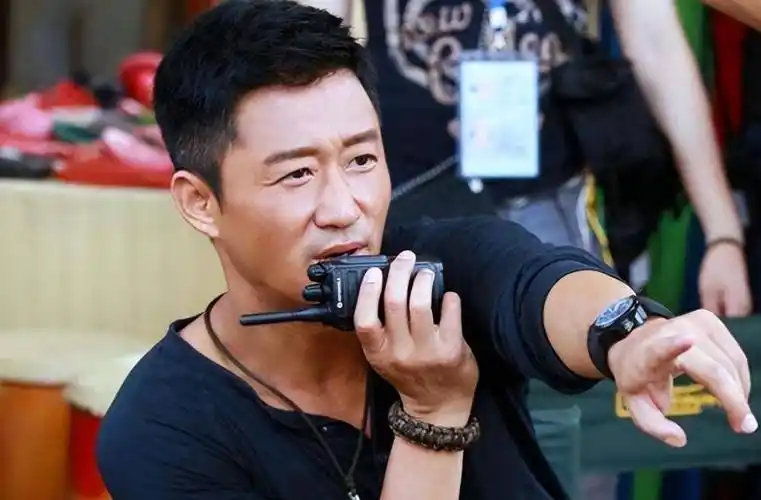 回顾演员吴京14岁下肢瘫痪17岁成全国冠军风光背后有心酸