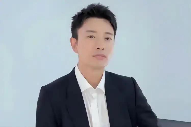 贾乃亮个人资料简介("走火入魔"的贾乃亮) - x迷电脑网