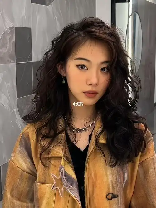 羊毛卷慵懒蓬松饱满卷发适合圆脸大脸方脸