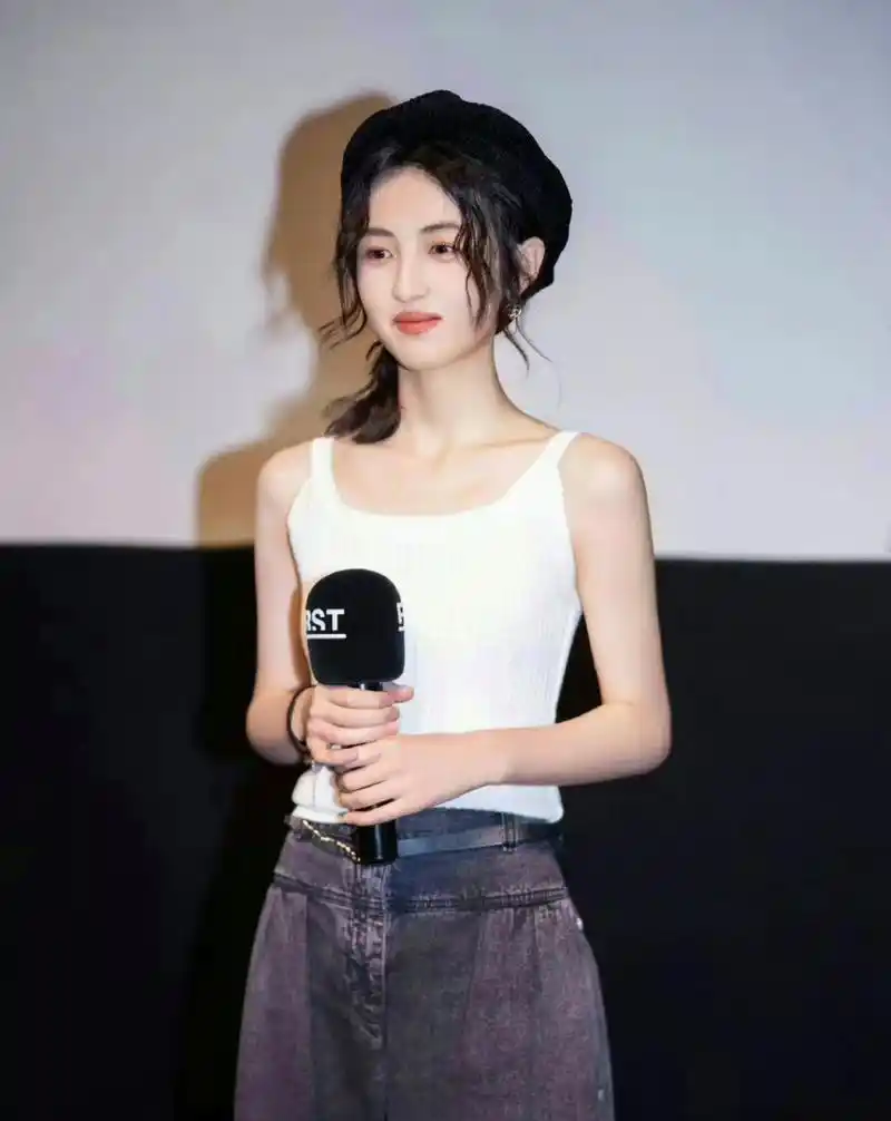 想吃垃圾食品的时候,看一下张子枫的照片