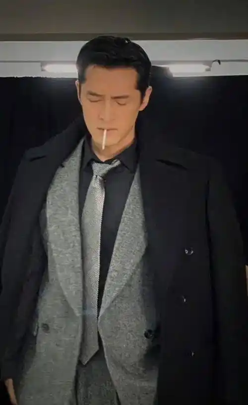 胡歌去庙里求子?古巨基欠百万du债?炎亚纶卖身给大佬?张檬靠怀孕赚钱?