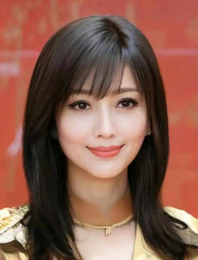 p图,年轻时候的赵雅芝,和现在的对比 小时候看白娘子一直相信她是真的