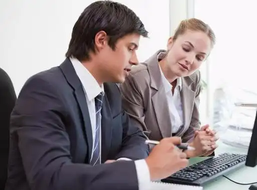 领导让我请同学帮忙,但不让我参与,我该怎么办